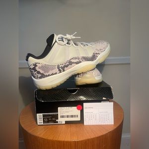 Jordan 11 Retro Low Light Bone Snakeskin
